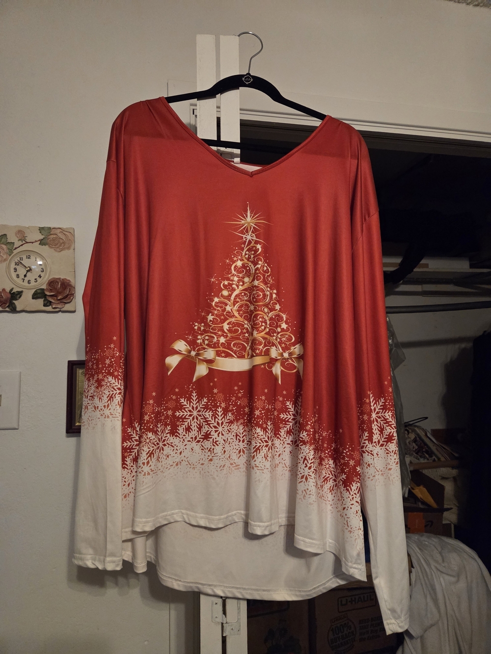 SHEIN Red and White Long-Sleeve V-Neck Holiday Top